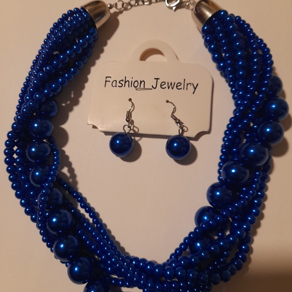 JEROLLIN  NECKLESS AND EARING JEWELRY SET